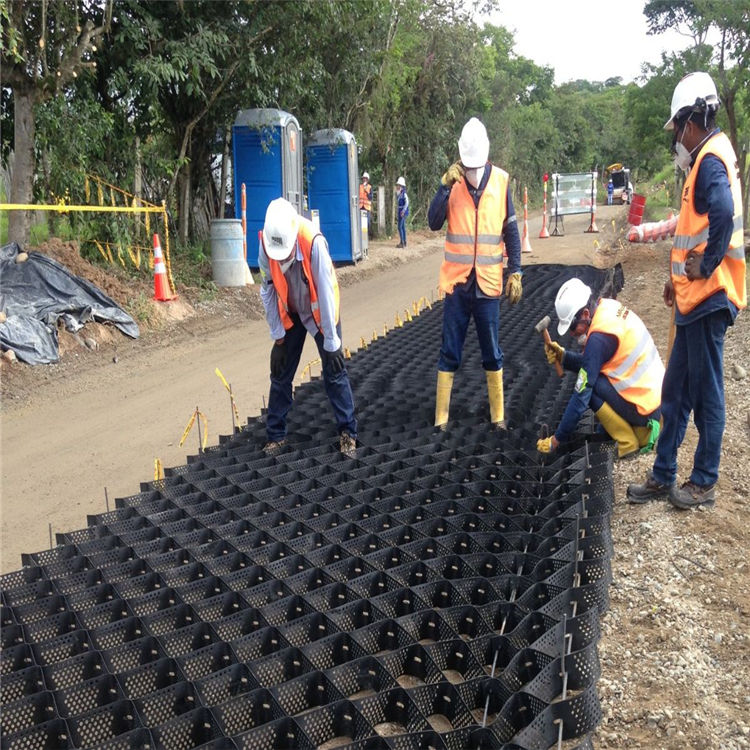 HDPE Cellular Confinement System Erosion Control Geocell Price - Image 1