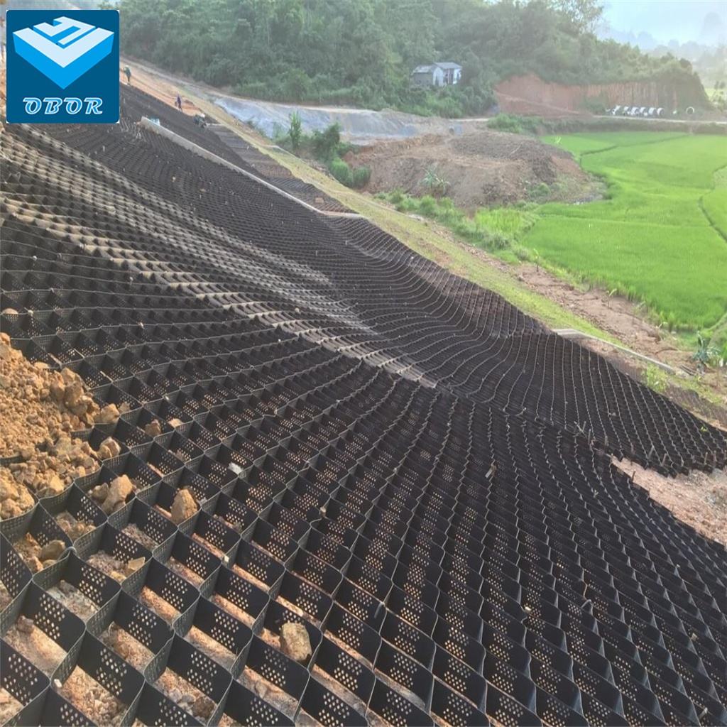 Geocell HDPE Honeycomb Gravel Retainer - Image 1